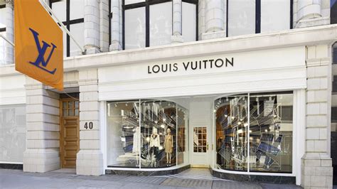 Louis Vuitton store locator